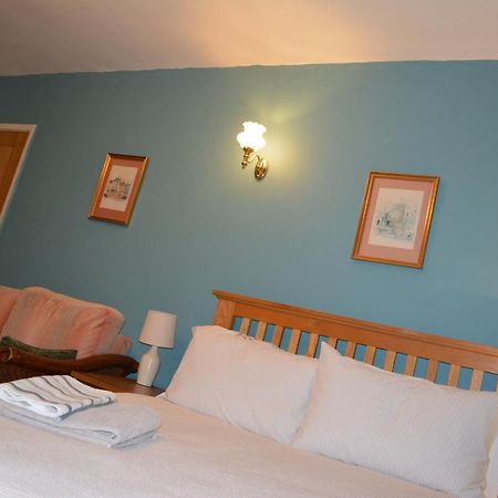 Double Bed With Patio Apartment Oxford Exterior photo