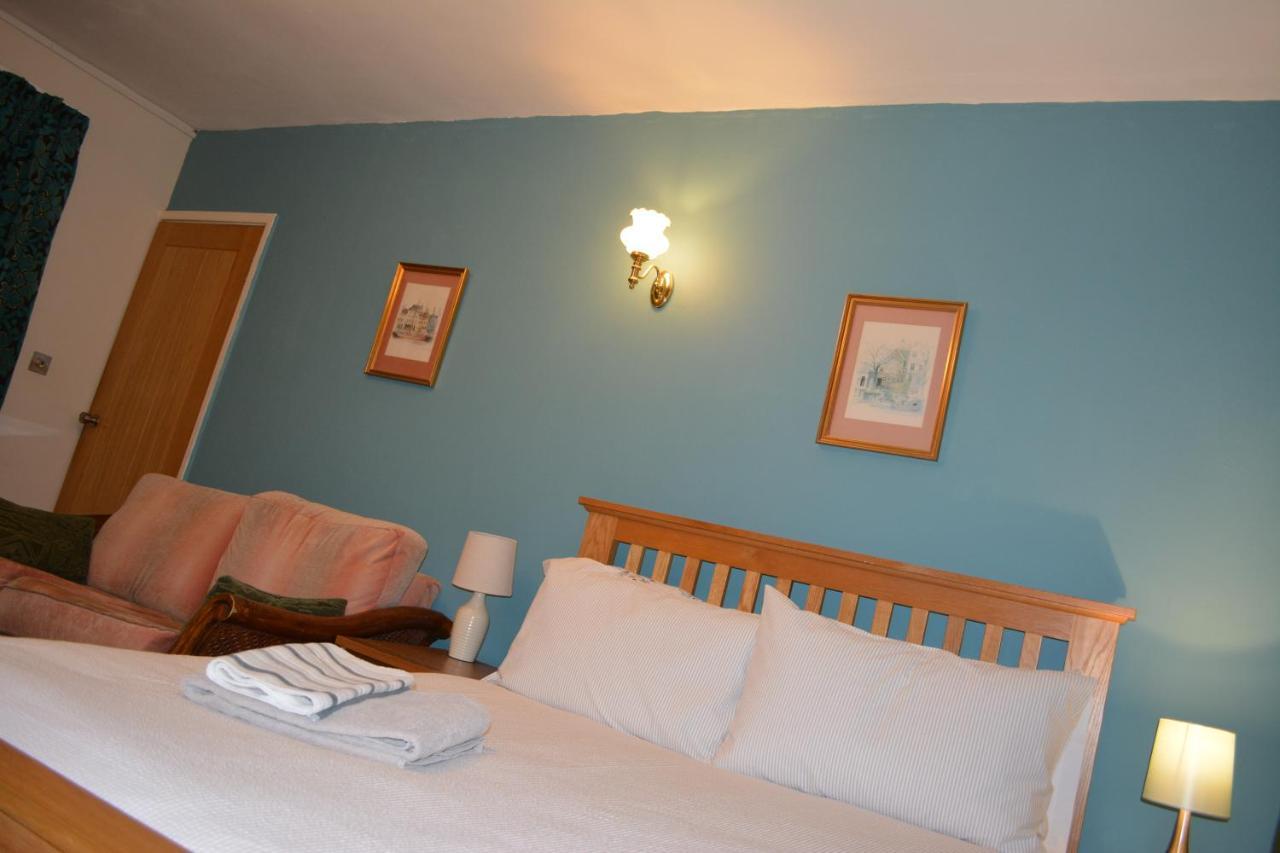 Double Bed With Patio Apartment Oxford Exterior photo